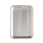 Nordic Ware Prism Eighth Sheet, Aluminium Baking Sheet with Improved Airflow, Premium Bakeware Made in The USA, Silver