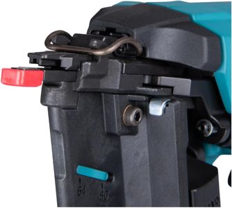 Makita 18V LXT Brushless Finishing Nailer – Makpac Case, Bare Tool