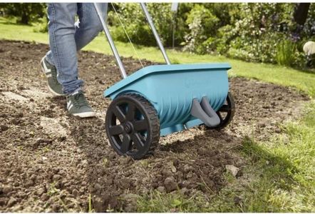Gardena Universal Spreader L – 12.5L, 45cm Width for Fertiliser, Seeds, Salt