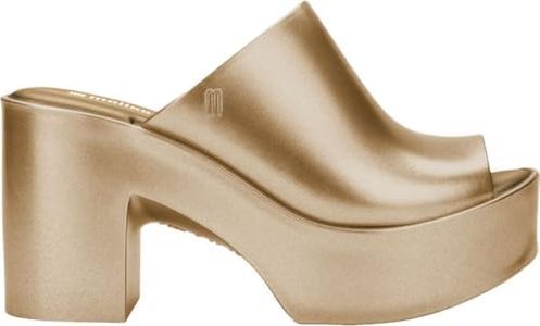 Melissa Mule Hype Metallic Heel - Fashion Sandal for Women - Iridescent Comfortable Mule Style - 9.5cm Heel Height - High-Shine Upper with Bubblegum Scent - Chic and Sophisticated, Gold, 5