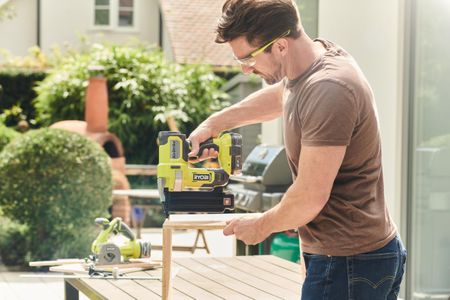 Ryobi 18V Cordless Nailer Kit – Battery Powered, Lightweight