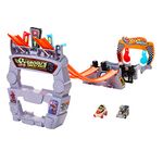 Hot Wheels RacerVerse, Grogu s Great Race Track set , Star Wars Track Set with Die-Cast Hot Wheels Racers Inspired by Star Wars: Grogu and The Mandolorian, HPL32