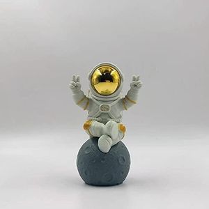 Figurine S