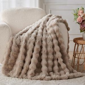 Deamsure Faux Fur Twin Blanket for Couch Fuzzy Plush Thick Warm Linen Bubble Blanket for Sofa Bedroom 800GSM (Linen Bubble,Twin(60"x80"))