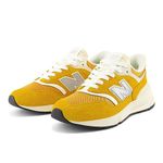 new balance Unisex 997R Varsity Gold Sneakers (U997RCB (Varsity Gold_New)