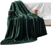 Exclusivo Mezcla Throw Size Fleece Throw Blanket, 127x178 CM Large Fuzzy Sofa Throws, Soft Velvet Plush Blanket for Sofa, Forest Green Blanket