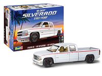 Revell 14538 1999 Chevy Street Silverado Street Pickup 1:25 Scale 150-Piece Skill Level 4 Model Truck Building Kit