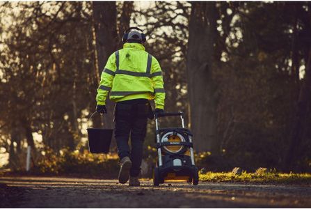 DEWALT 18V XR Cordless Pressure Washer – Portable Power Cleaning