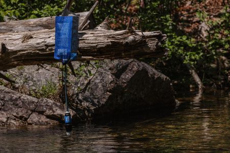 Sawyer Squeeze Water Filter – Portable Outdoor Filtration System
