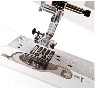 Brother Innov-is VQ2 Sewing Machine – Advanced Quilting & Embroidery