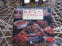 The Bean Cookbook: A Celebration of the Delicious Legume from Hoppin' John to Simple Cassoulet (American Kitchen Classics)