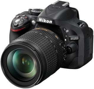 Nikon D520