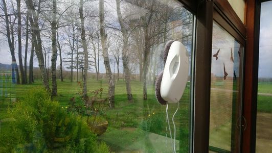 Tosima W2 Window Cleaning Robot – 3800Pa Suction, Edge Detection, Remote, White