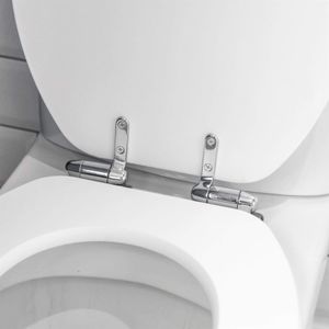 Harbour Housewares Soft Close Toilet Seat – White