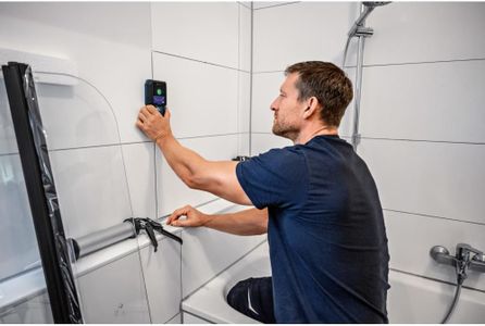 BOSCH Wall Scanner & Stud Finder – Detects Wood, Metal, Live Wires, Includes Batteries