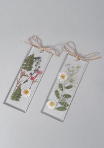 Set of 2 mixed wildflower bookmarks | Real dried flowers | Handmade flower bookmarks for women or kids | Forget-me-not daisy and fern mixed bookmark | Baby's Breath and Daisy Lace mixed bookmark