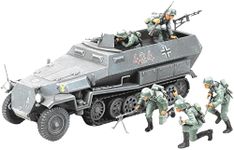 Tamiya 35020 1/35 German Hanomag SDKFZ 251/1 Plastic Model Kit Cars, Military Green, Grey, for 14 years plus