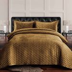 Tribeca Living Velvet King Quilt Set - Three-Piece Honeycomb Stitch Bedding, Super Soft 260GSM Velvet, Oversized Quilt and Two Sham Pillowcases, Camel