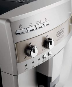 DeLonghi Magnifica Espresso Machine – Silver Coffee Maker