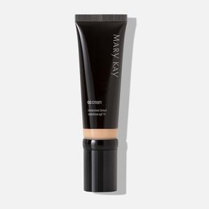Mary Kay CC Cream protección media Lsf 15 light to medium Sin aceite ni perfume …