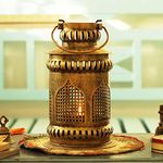 SADHUBELA Iron Jaisalmer Mehrab Art Burni Lantern with Diya (Gold_7 Inch X 7 Inch X 12.2 Inch)