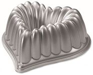 Nordic Ware Aluminium Elegant Heart Bundt Pan.