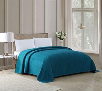 Beatrice Home Fashions Channel Chenille Bedspread, King, Peacock