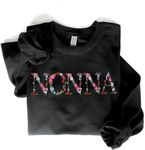 Regamor Embroidery Nonna Sweatshirts For Women Gift Sweatshirt From Grandkids Nonna Flower Grandma Gift Mothers Christmas, Black, Large