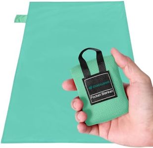Odoland Beach Picnic Blanket, 43.3" x 27.5" SandProof Waterproof Outdoor Pocket Blanket with Portable Bag, Foldable Lightweight Sand Free Mat for 1 People Hiking, Camping, Travel, Light Green