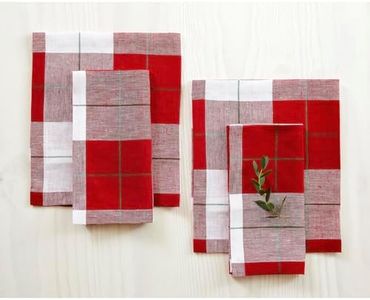 Solino Home Plaid Napkins Set of 4-100% Pure Linen Very Merry Plaid Dinner Napkins Cloth 18 x 18 Inch for Christmas - Handcrafted and Machine Washable