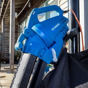 Hyundai 3000W Leaf Blower – Powerful Electric Garden Tool, Blue