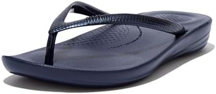 FitFlop Women's iQushion Rubber Flip-Flips with Contoured Footbed for Walking, Lightweight Ergonomic Flip Flop Sandals with Arch Support and Foot Impact Pillows, Midnight Navy, 8 US Women