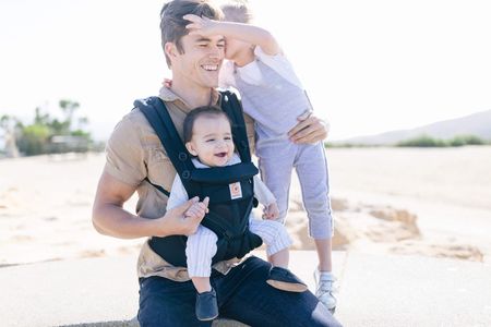 Ergobaby Omni 360 Baby Carrier – Onyx Black, All Positions