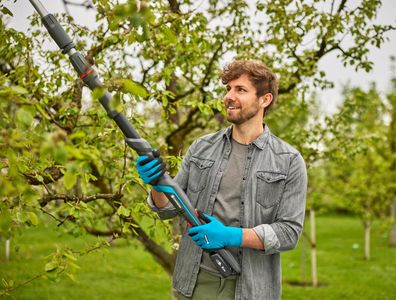 Gardena Cordless Telescopic Tree Pruner – Adjustable Pole Saw