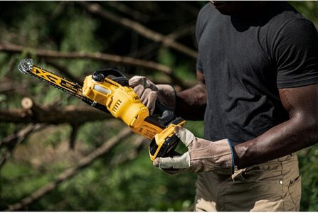 DEWALT 18V XR Pruning Saw – Cordless, Tool Only