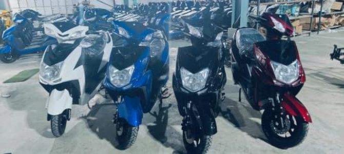 Ultrabikes adult Aura Electric Scooter With 48V 32AH Lithium Ion Battery | 2 Year Warranty On Battery | 80 KM Range On Single Charge | 3 Speed Modes | USB Charging Facility I 45 KMPH TOP Speed (Black)