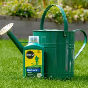 Miracle-Gro Mosskill Liquid Lawn Care, 1L Concentrate – 67m² Coverage