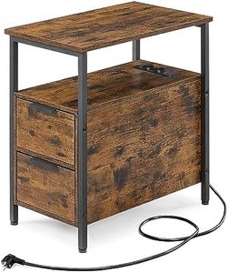 VASAGLE Mesa Auxiliar con Multienchufe, Pequeña Mesa Fina con 2 Cajones, Mesita de Noche con Almacenamiento, para Salón, Dormitorio, Marrón Rústico y Negro Clásico LET325B01