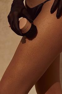 +Lux Unfiltered Blending Body Brush - Self Tanner Brush - Kabuki Blending Applicator for Self Tan, Body Glow, & Bronzer - Vegan & Cruelty Free Synthetic Bristles
