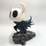 15cm/6.5 inch Hollow-Knight Game Character Collectible Figure Statue，Popular Game Hollow-Knight Action Figure, a Gift for Game Fans and Friends (Battle Protagonist)