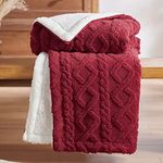 Bedsure Sherpa Fleece Throw Blanket - Fluffy Fuzzy Soft Warm Jacquard Coral Blanket for Sofa, Bed and Couch, Single, Red, 130x150 cm