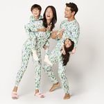 Amazon Essentials Women's Snug-Fit Cotton Sleepwear Pyjama Set (Available in Plus Size), Ecru Festive Tree, S