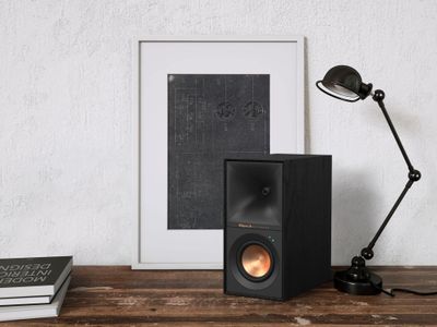 Klipsch R-40PM Powered Speakers – Bluetooth Bookshelf Stereo Pair