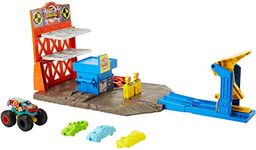 Hot Wheels Monster Trucks, Playset with 1:64 Scale Demo Derby and 3 Crushable Toy Cars, Blast Station, HFB12