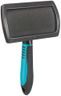 TRIXIE Brosse douce pour le soin du poil - poils métalliques doux - manche plastique caoutchouté - noir/bleu - 12 x 20 cm - 24133