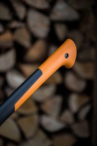Fiskars X11 Splitting Axe – 1.1kg Lightweight Wood Chopper