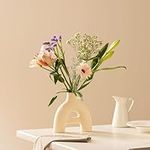 Navaris Abstract Donut Vase - 20.6 x 6 x 20cm - Modern Minimalist Ceramic Circle Vase - Decorative Vases for Pampas Grass or Dried Flowers - Beige