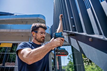Bosch Professional 18V Cordless Impact Driver – 450 Nm Torque, Tool Only