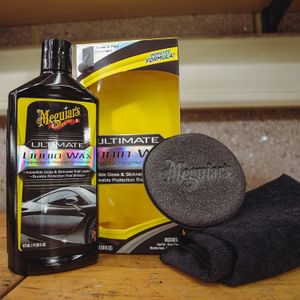 Meguiar's Ultimate Liquid Car Wax 473ml – Durable Shine with Towel & Applicator