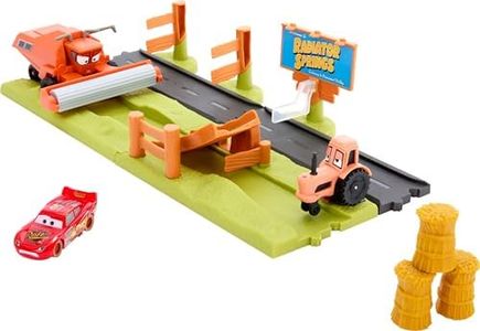 Mattel Disney Pixar Cars Playset with 3 Toy Vehicles & 2 Ways to Play, Frank Escape & Stunt Race Playset Includes Lightning McQueen